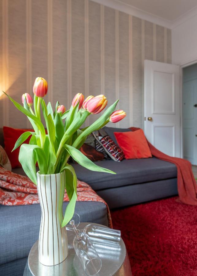 The Wanderlust - 1 Bedroom Apartment L Sleeps 4 With Sofa Bed L Prime Location Plus Free Wifi L Perfect For Business & Leisure Travelers L 15Percent Off Weekly & 20Percent Off Monthly Stays! Londyn Zewnętrze zdjęcie